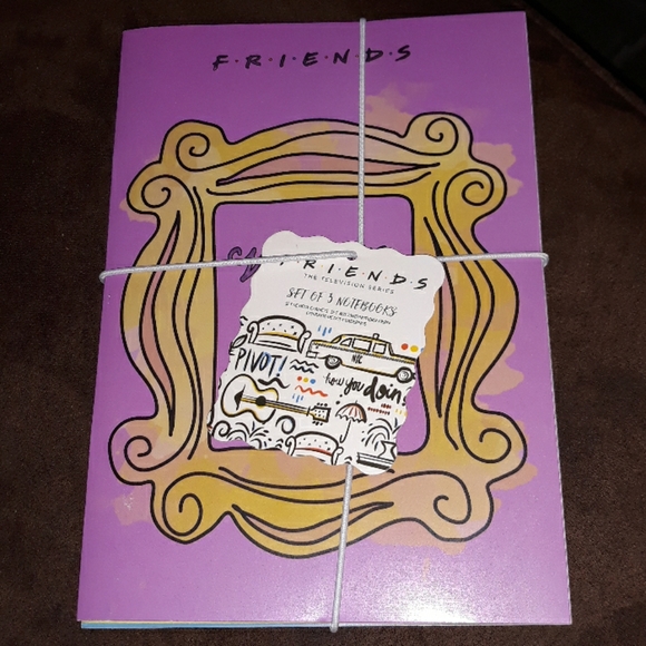 F•R•I•E•N•D•S Set of 3 notebooks - Picture 1 of 3